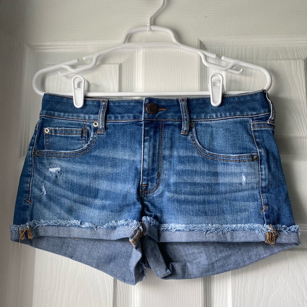 American Eagle Mid Rise Short Shorts